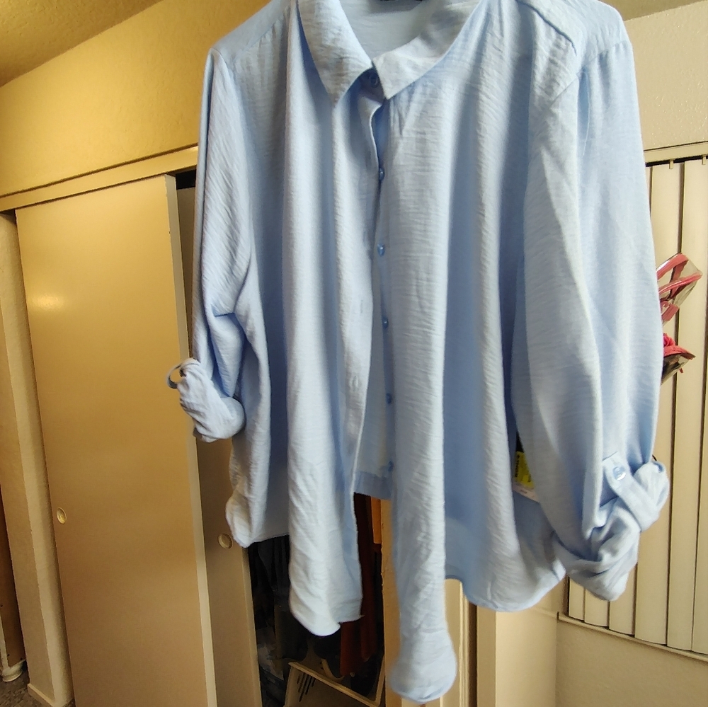 XL Blue TOP for women BUTTON UP BABY BLUE LONG SLEEVE FLOWY WHIMSICAL CELEB STYL